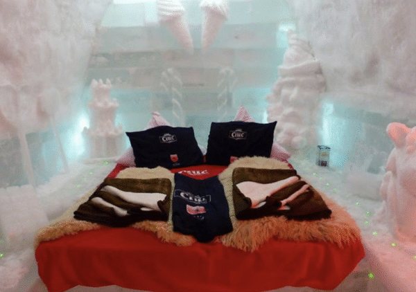 Ice Igloo Rooms - Image 5